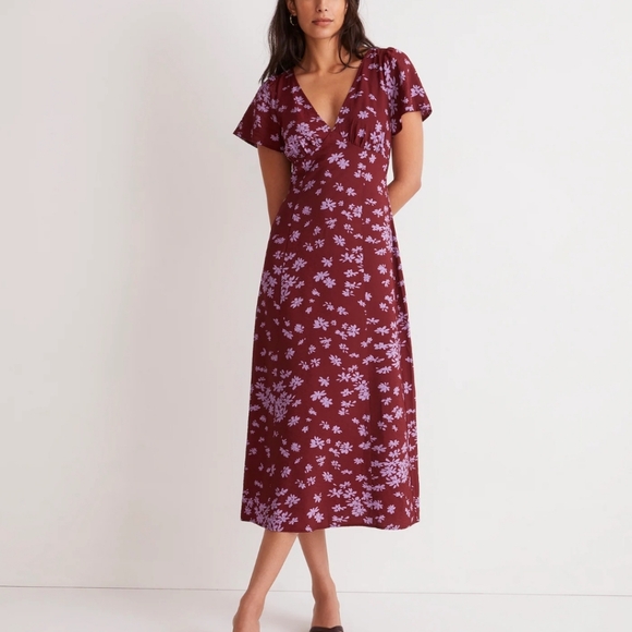Madewell Dresses & Skirts - Madewell V-Neck Flutter-Sleeve Midi Dress